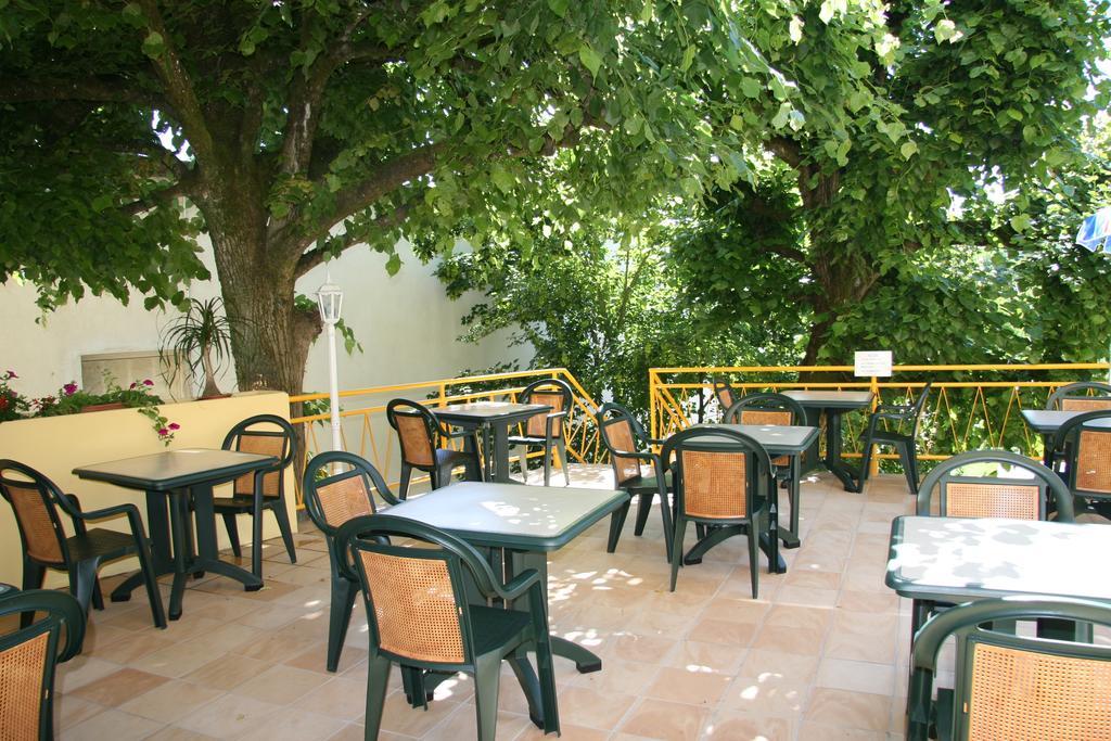 Hotel Les Ambassadeurs Logis Et Restaurant